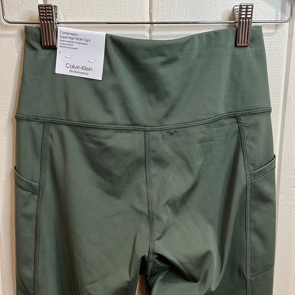 CK Calvin Klein Performance Compression Leggings - Picture 4 of 14